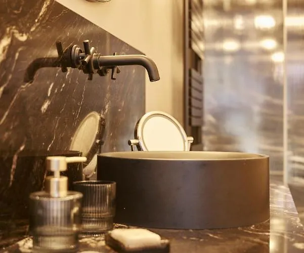 La Chapelle Du Carmel - Centre - 340 M2 - - Cinema - Parking - Villa Reims