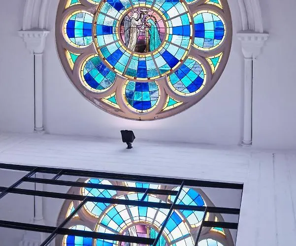 Villa La Chapelle Du Carmel - Centre - 340 M2 - - Cinema - Parking - *